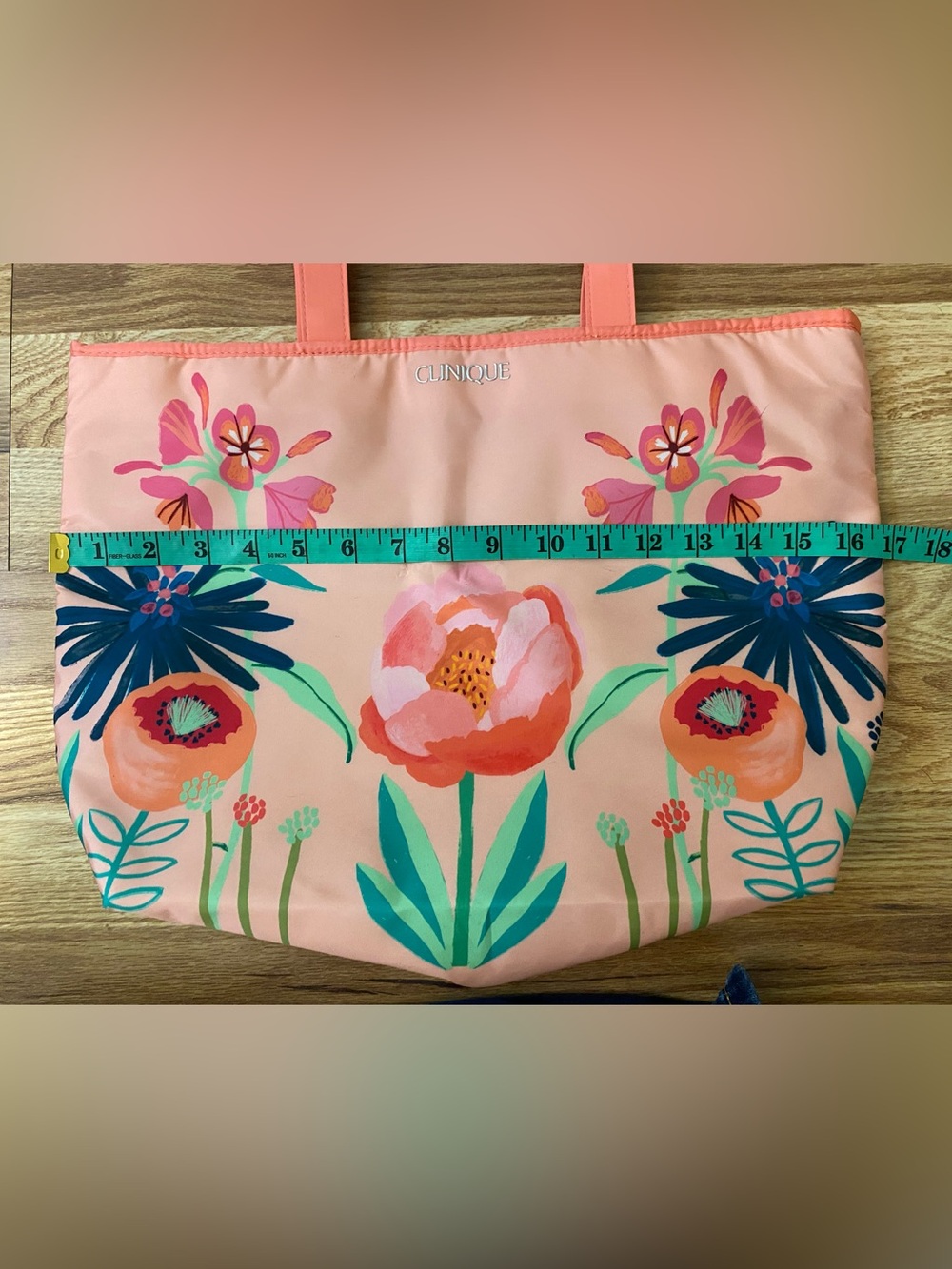 Clinique Pink Floral Tote with Green Floral Cosmetic Pouch NWT - Picture 12 of 13